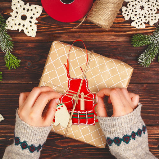 Kitchen Gingerbread Ornaments for Christmas Tree Decorations - 2pcs Clay Gingerbread Aprons Chef Baking Ornaments for Kids Adults Cooking Chef Baker Gifts for Women - Grill Parts America