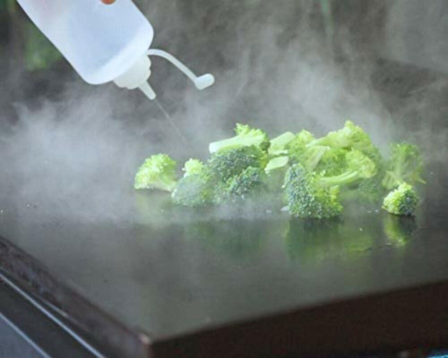 Blackstone 5071 Premium Leak-Free 32 oz Large Set of 2 Durable Clear Food Dispenser Squeeze Squirt Bottle Griddle Accessory with Cap for Sauces, Oil, Condiments,Salad Dressings, Water - Grill Parts America